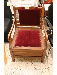 ANCIEN FAUTEUIL PERÇÉ EN...